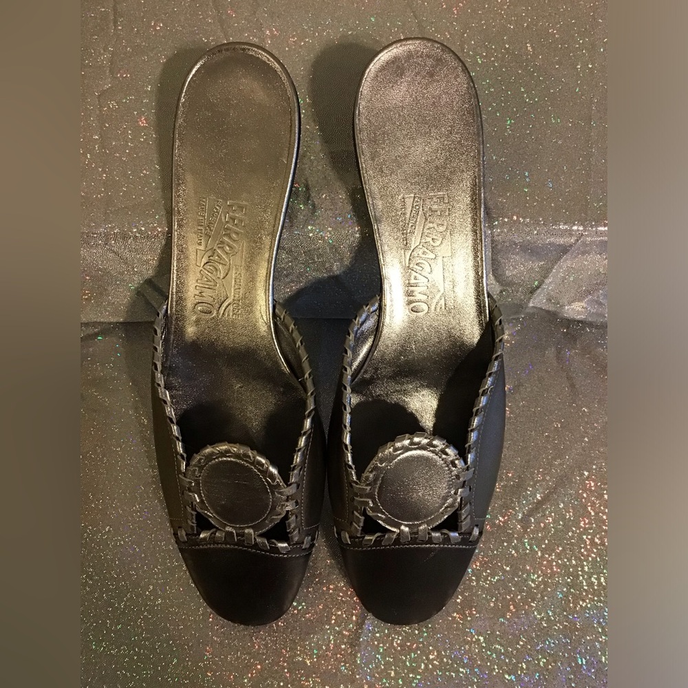 Ferragamo women’s flat